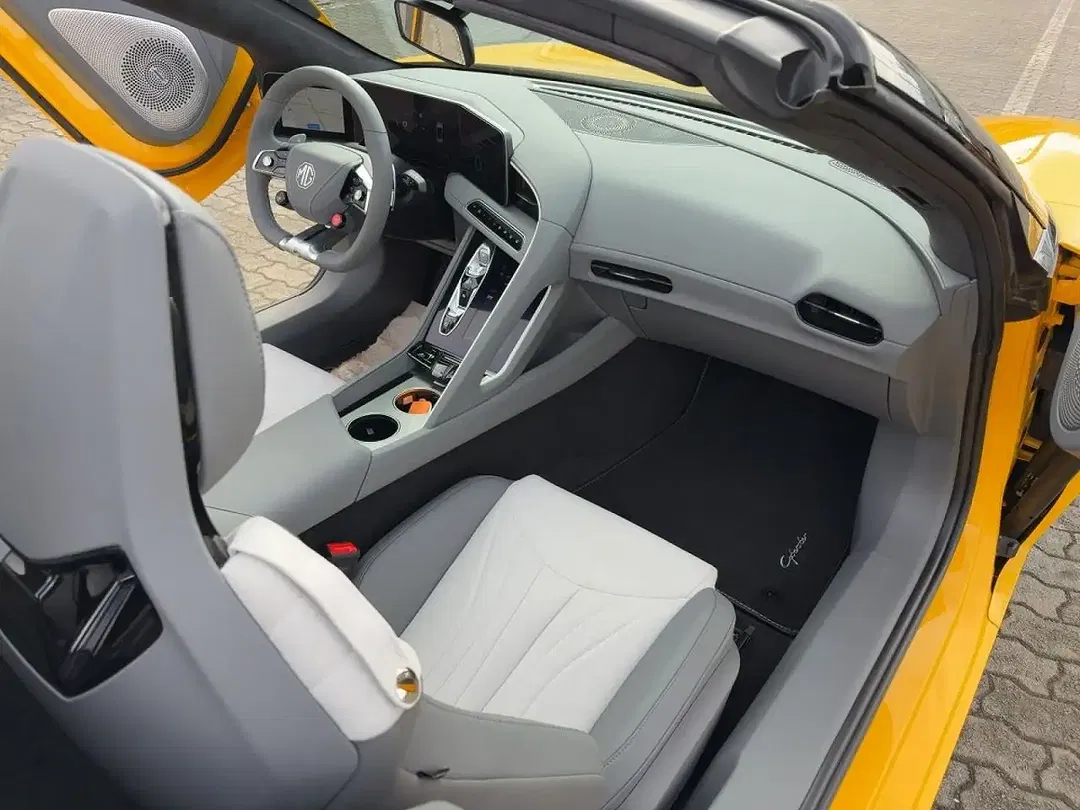 MG Cyberster Xpower - Thumbnail 10