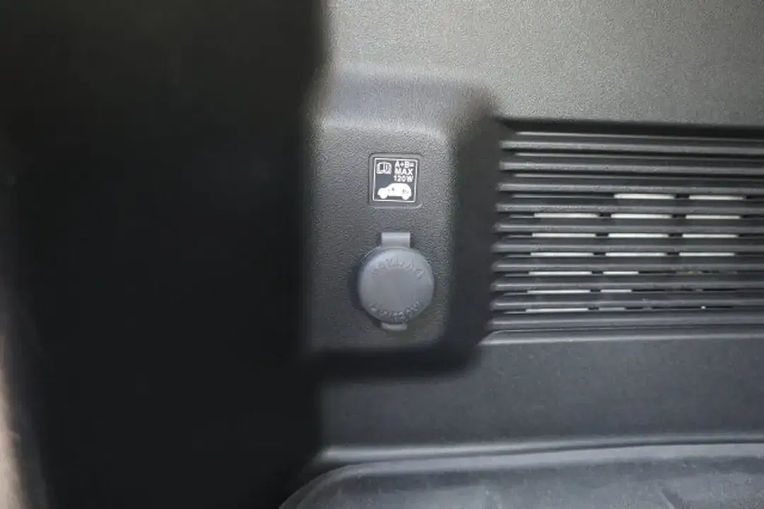 Suzuki Jimny 1.5 Comfort - Thumbnail 24