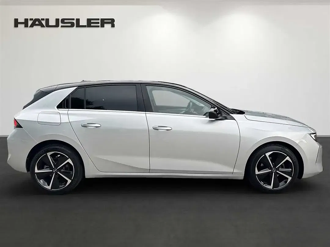 Opel Astra AUT - Thumbnail 3