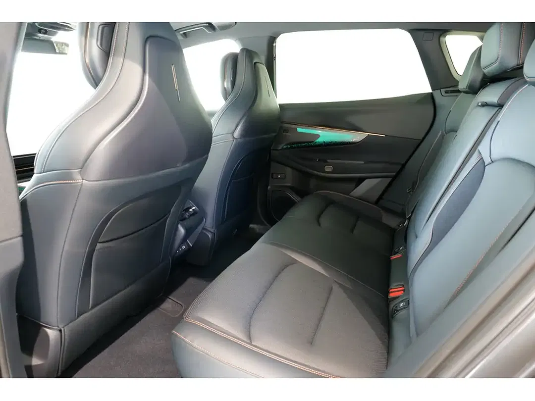 Lynk & Co 08 - Thumbnail 10