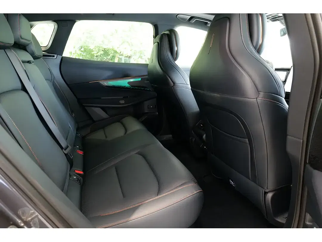 Lynk & Co 08 - Thumbnail 13