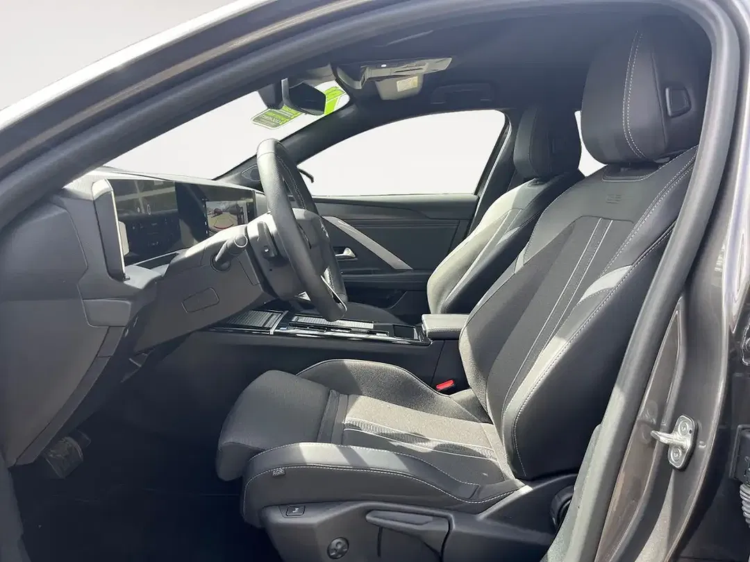 Opel Astra 1.2 Turbo GS - Thumbnail 14