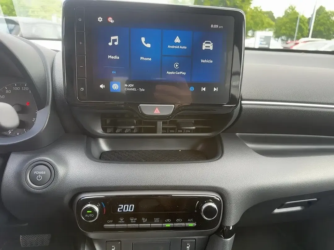Toyota Yaris 1.5 Hybrid Business Edition - Thumbnail 10