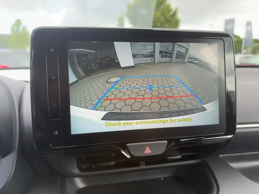Toyota Yaris 1.5 Hybrid Business Edition - Thumbnail 14