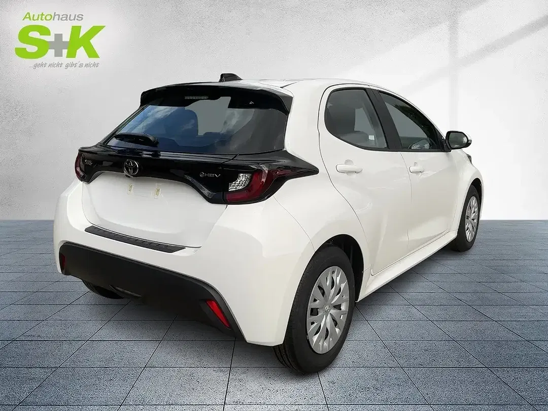 Toyota Yaris 1.5 Hybrid Business Edition - Thumbnail 4