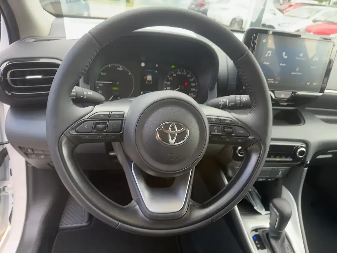 Toyota Yaris 1.5 Hybrid Business Edition - Thumbnail 9