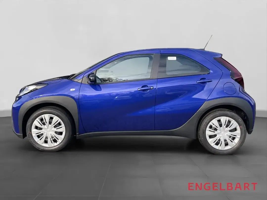 Toyota Aygo X Business Edition - Thumbnail 1