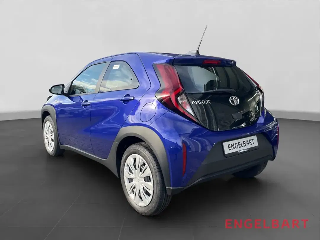 Toyota Aygo X Business Edition - Thumbnail 2