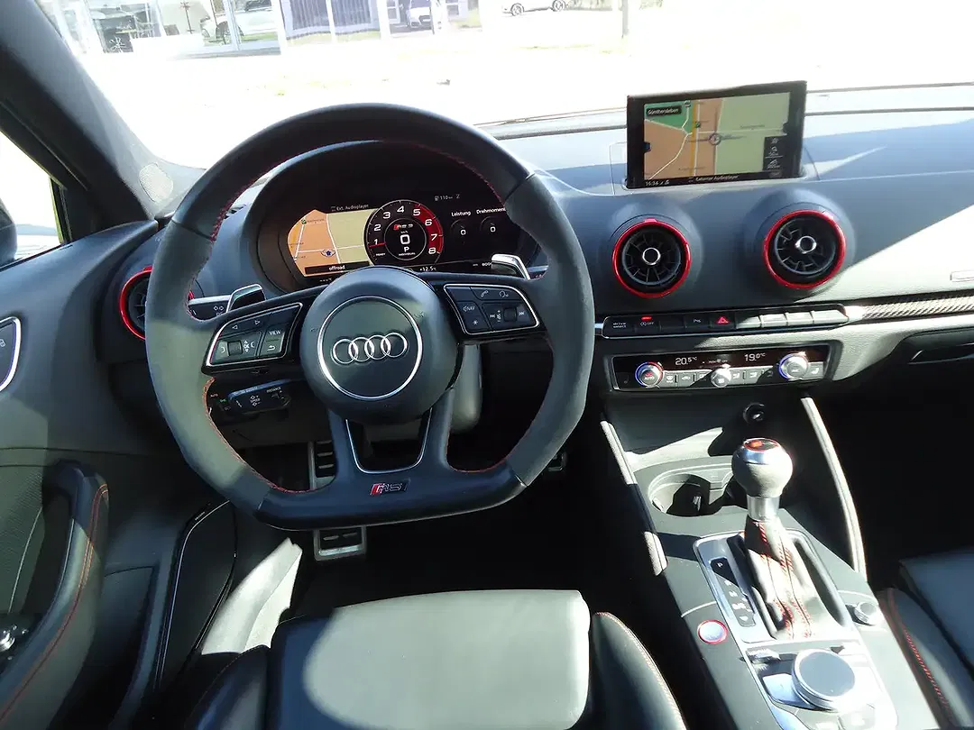 Audi RS3 2.5 TFSI quattro - Thumbnail 13