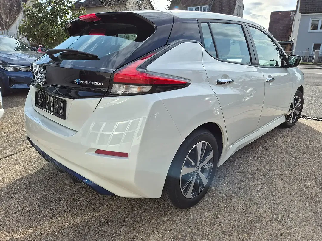Nissan Leaf Basis Edition - Thumbnail 5