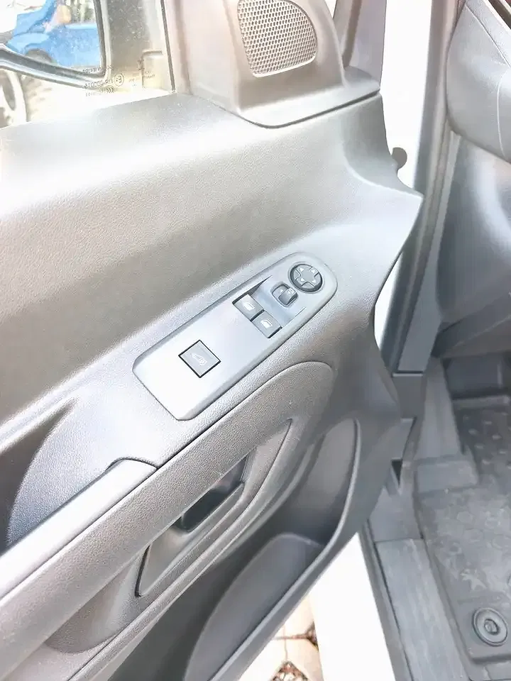 Peugeot Partner L2 dubbele cabine Pro - Thumbnail 11