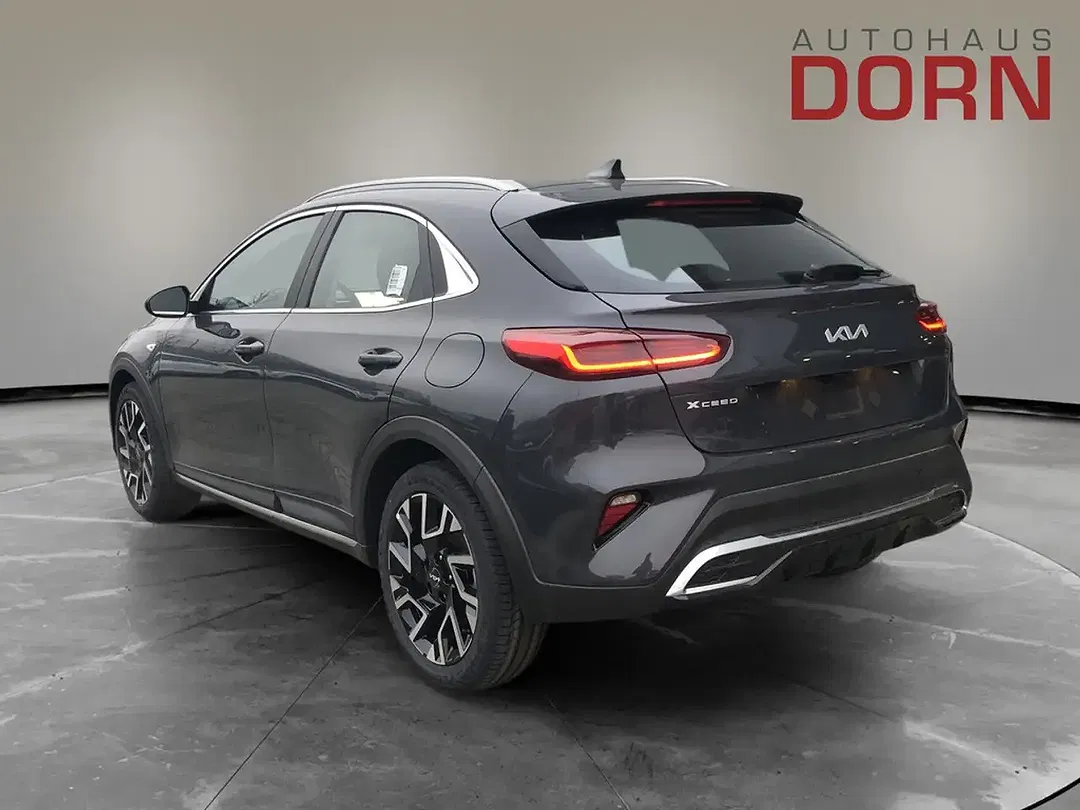 Kia XCeed 1.5 DCT Vision - foto 2