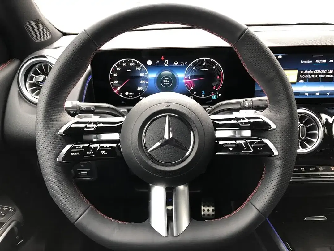 Mercedes-Benz GLB 220 4MATIC - Thumbnail 10