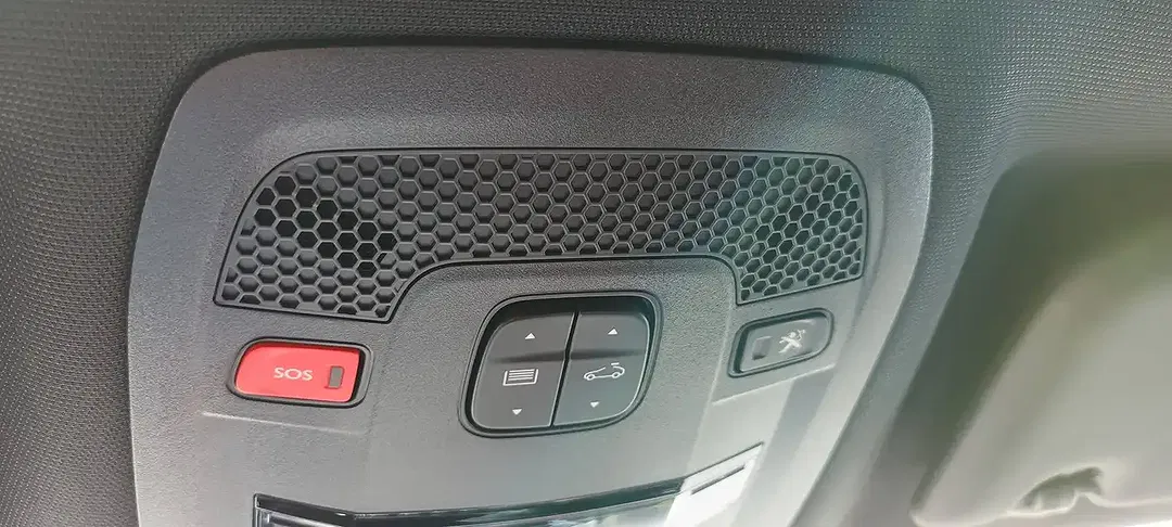 Peugeot 508 e-EAT8 PHEV Hybrid4 SW - foto 15