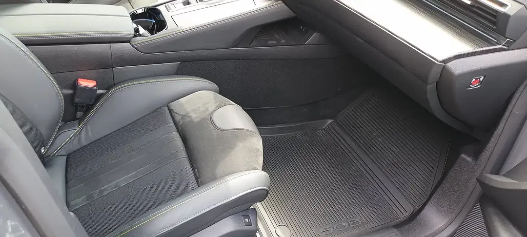 Peugeot 508 e-EAT8 PHEV Hybrid4 SW - Thumbnail 6