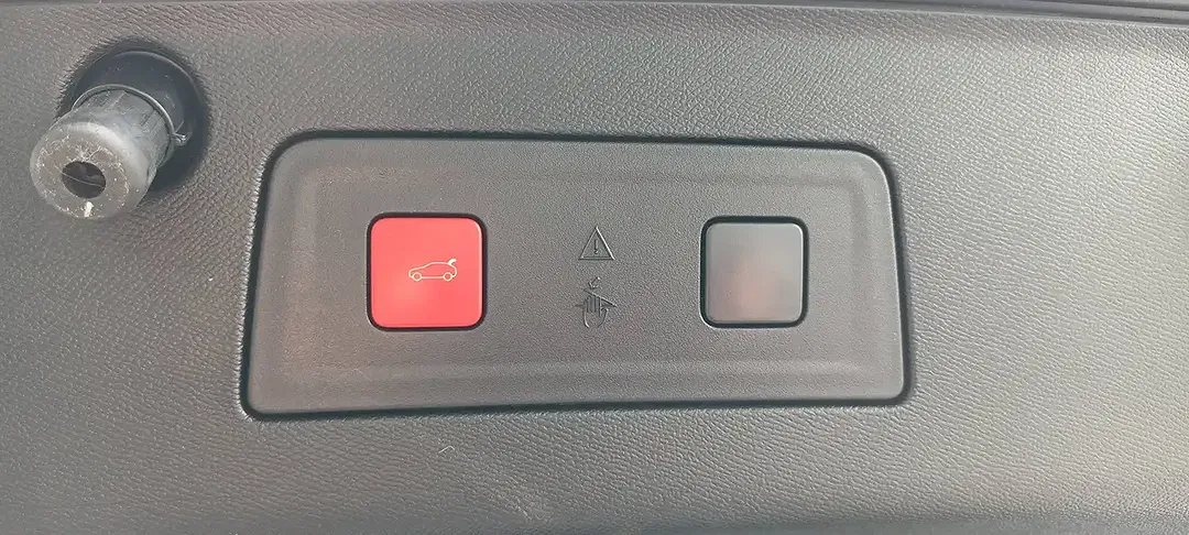 Peugeot 508 e-EAT8 PHEV Hybrid4 SW - Thumbnail 7