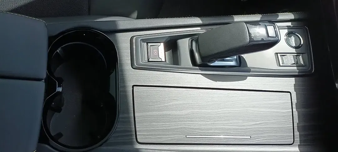 Peugeot 508 e-EAT8 PHEV Hybrid4 SW - Thumbnail 8