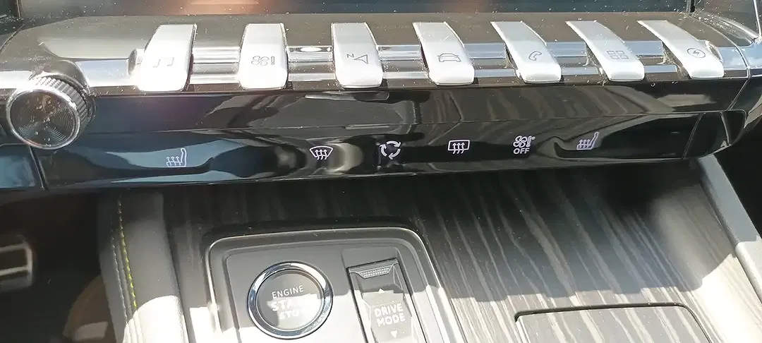 Peugeot 508 e-EAT8 PHEV Hybrid4 SW - Thumbnail 9