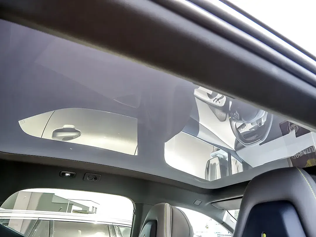 Lynk & Co 02 - Thumbnail 11