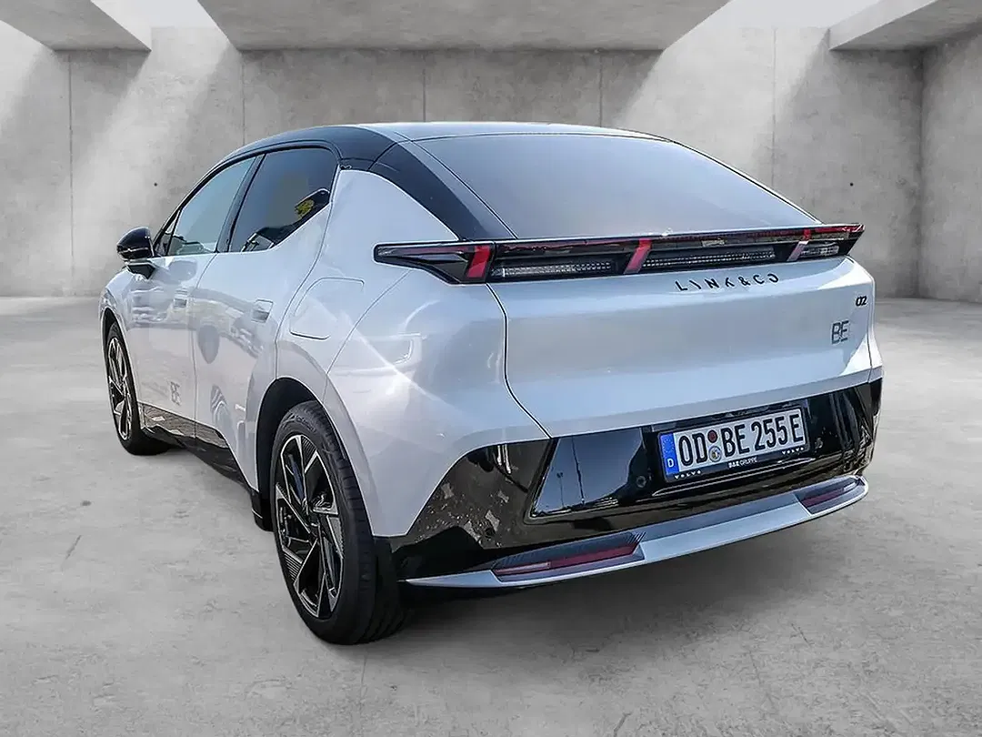 Lynk & Co 02 - Thumbnail 4