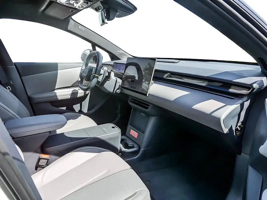 Lynk & Co 02 - Thumbnail 7