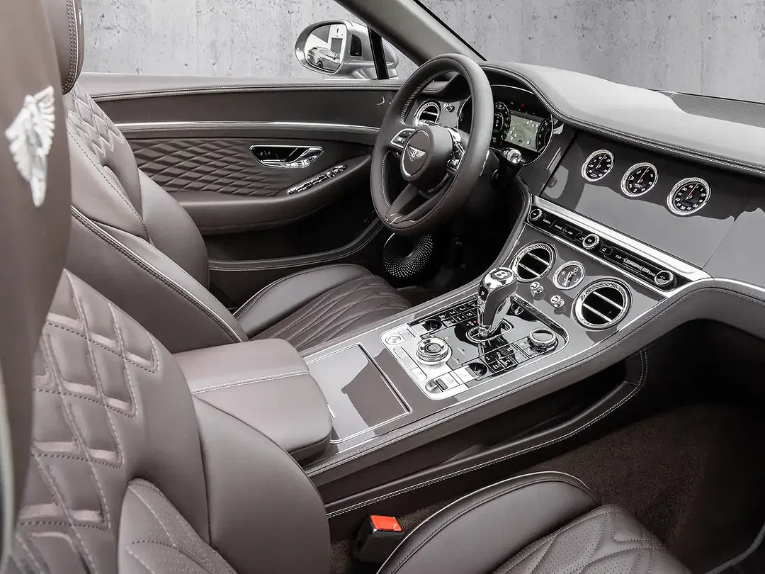 Bentley Continental GTC Azure - Thumbnail 10