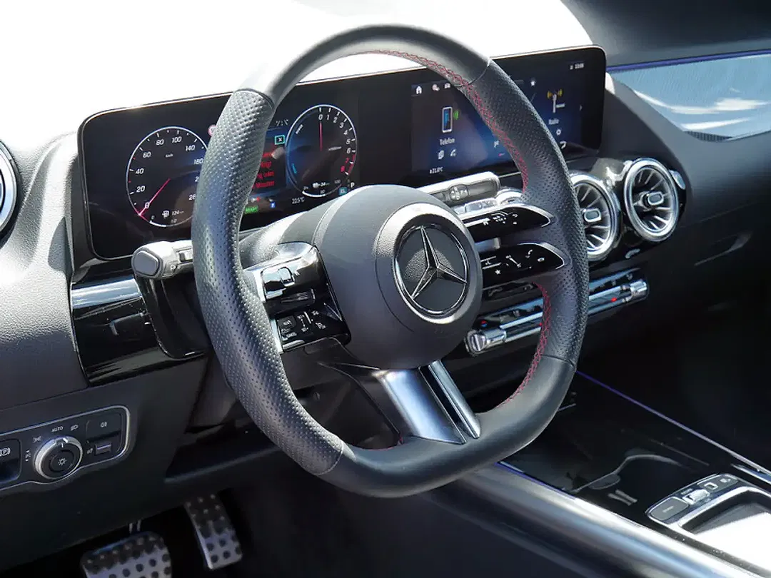 Mercedes-Benz GLA 250 AMG - Thumbnail 14