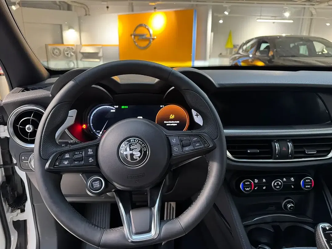 Alfa Romeo Stelvio 2.0 16V Turbo - Thumbnail 10
