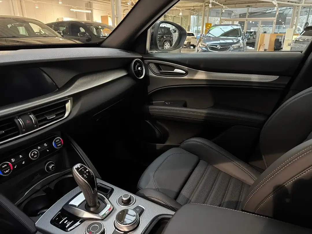 Alfa Romeo Stelvio 2.0 16V Turbo - foto 14