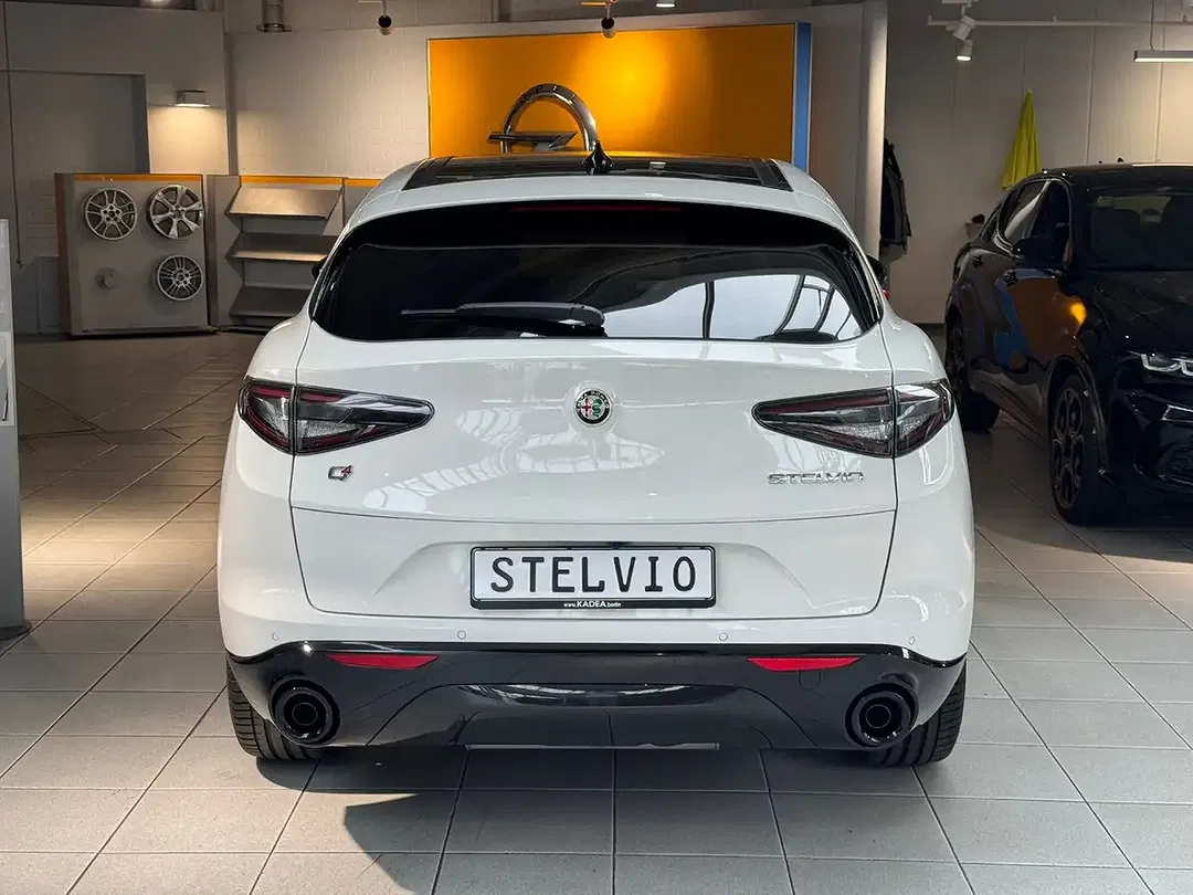 Alfa Romeo Stelvio 2.0 16V Turbo - Thumbnail 6