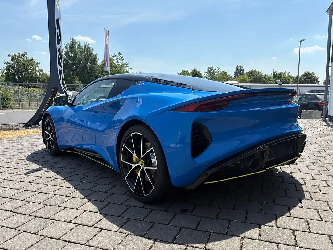 Lotus Emira V6 SE - Thumbnail 6