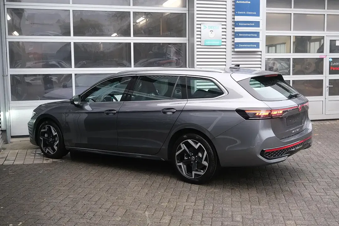 Volkswagen Passat Variant 2.0 TDI DSG 4Motion R-Line Pro - Thumbnail 4