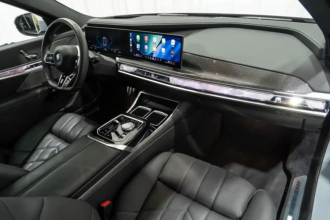 BMW i7 xDrive M Sport Pro Individual - Thumbnail 8