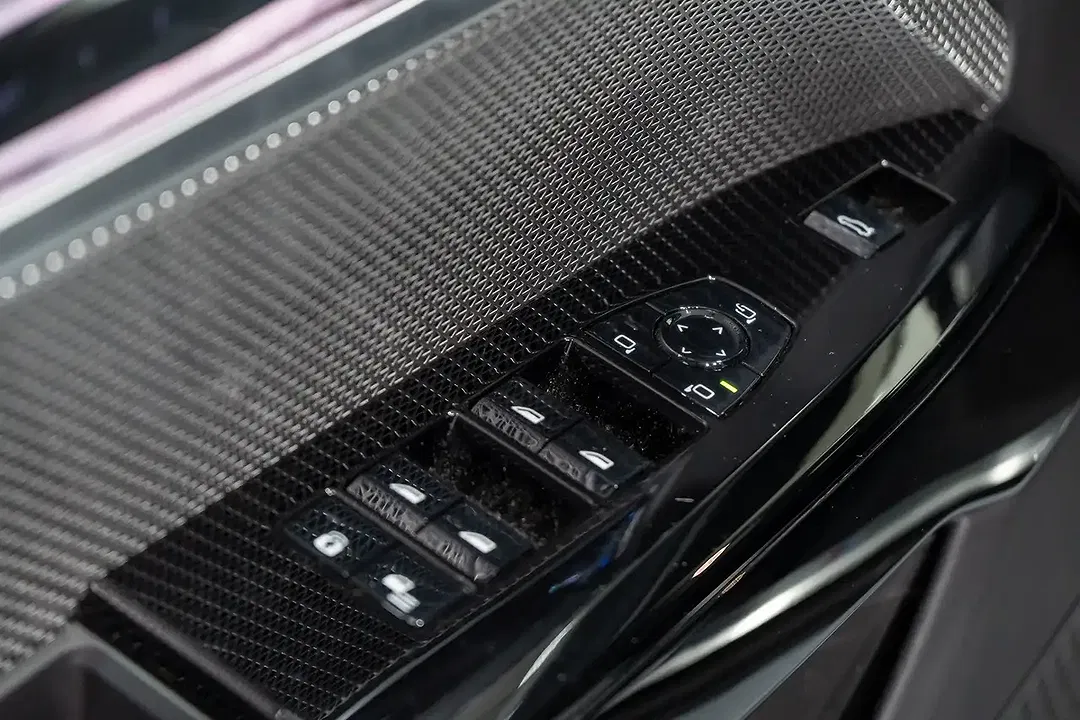 BMW i7 xDrive M Sport Pro Individual - Thumbnail 13