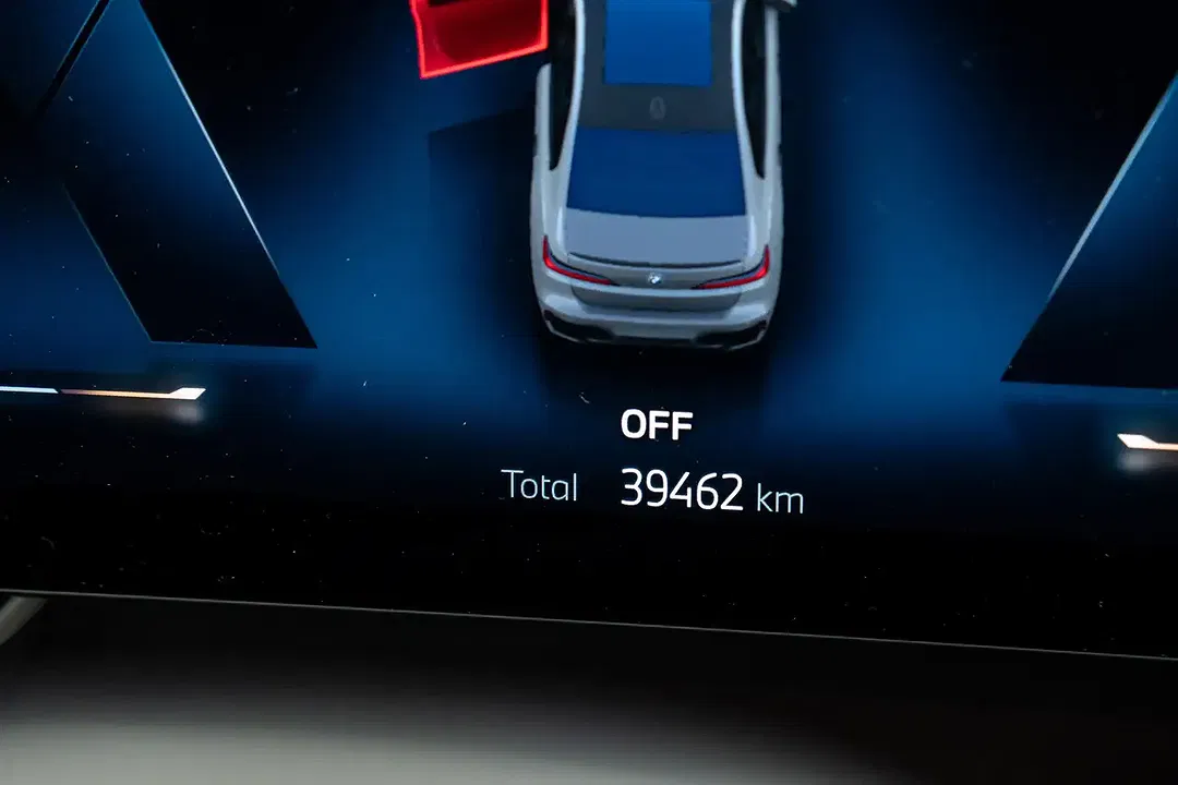 BMW i7 xDrive M Sport Pro Individual - Thumbnail 14