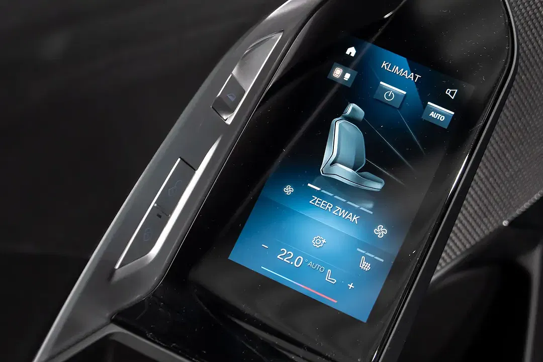 BMW i7 xDrive M Sport Pro Individual - Thumbnail 22