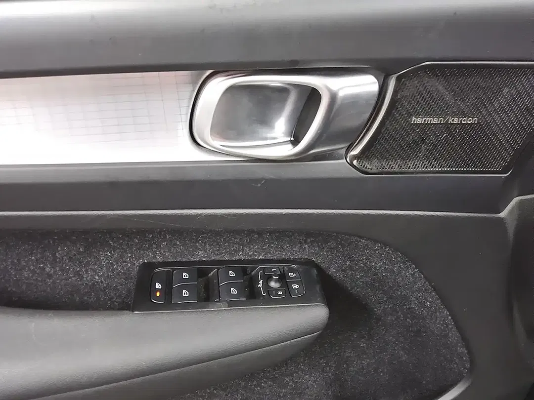 Volvo XC40 T4 Recharge Momentum - Thumbnail 11