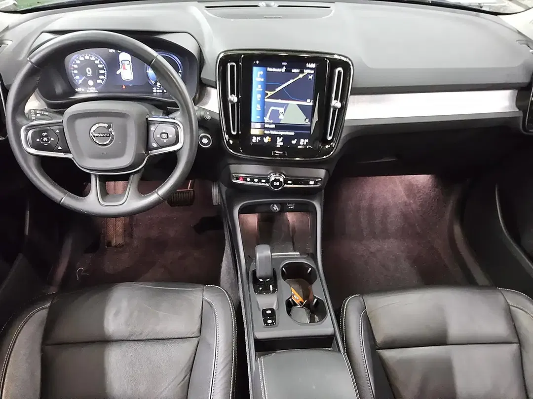 Volvo XC40 T4 Recharge Momentum - Thumbnail 6