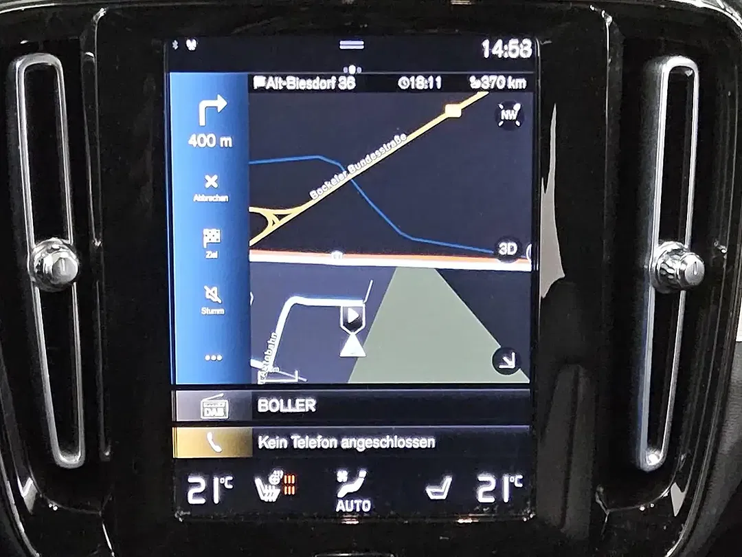 Volvo XC40 T4 Recharge Momentum - Thumbnail 8