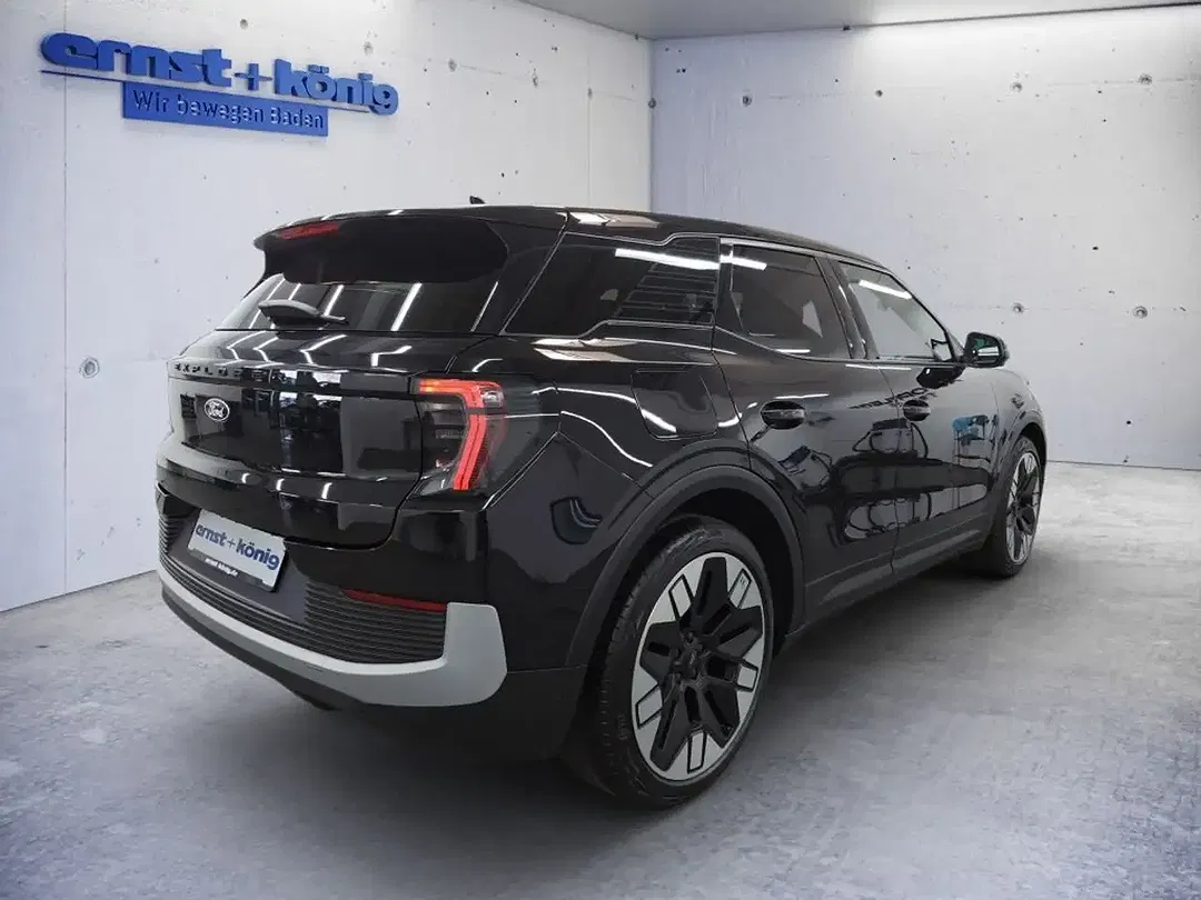 Ford Explorer Premium - Thumbnail 5