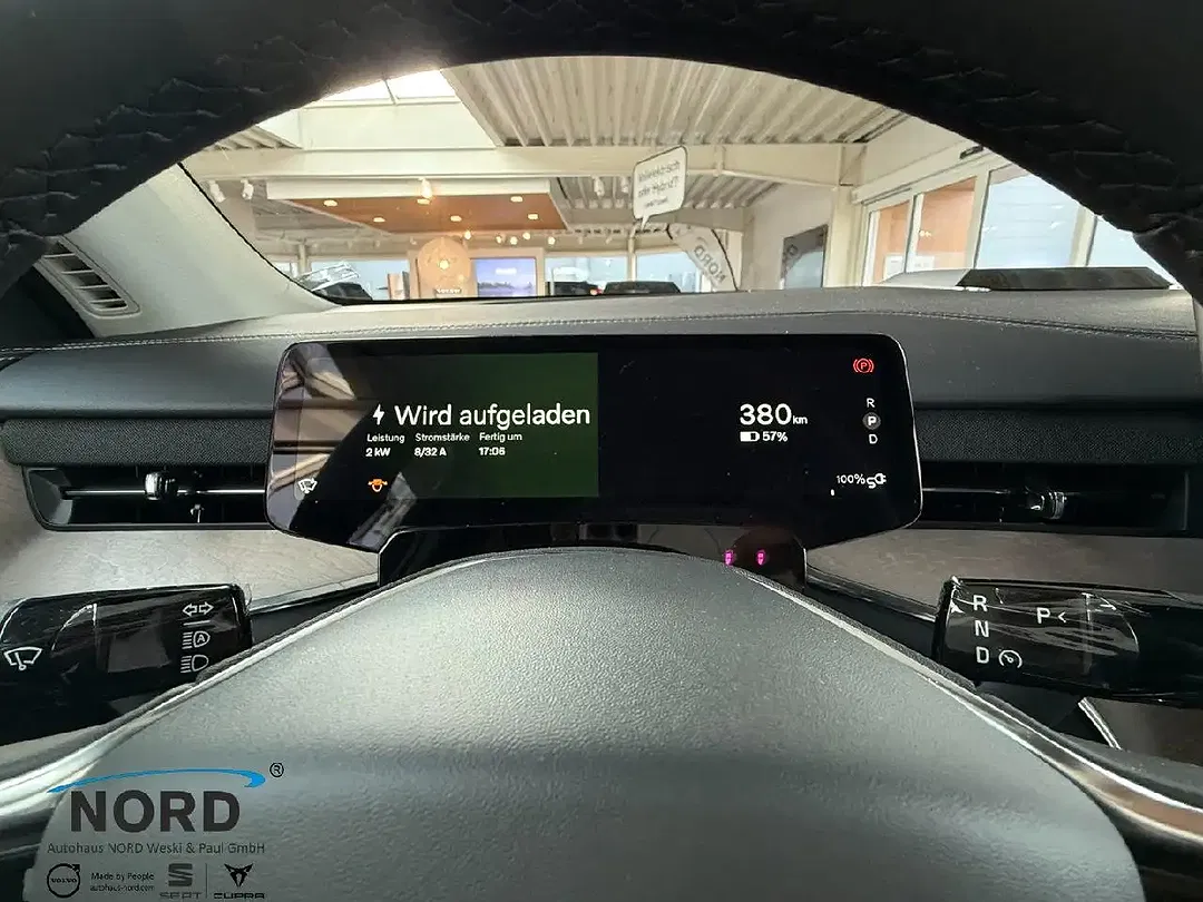Volvo EX90 eAWD Performance Ultra - Thumbnail 11