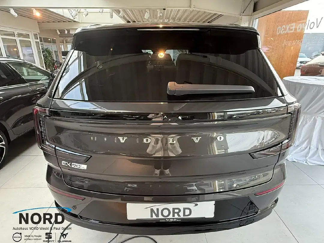 Volvo EX90 eAWD Performance Ultra - Thumbnail 6