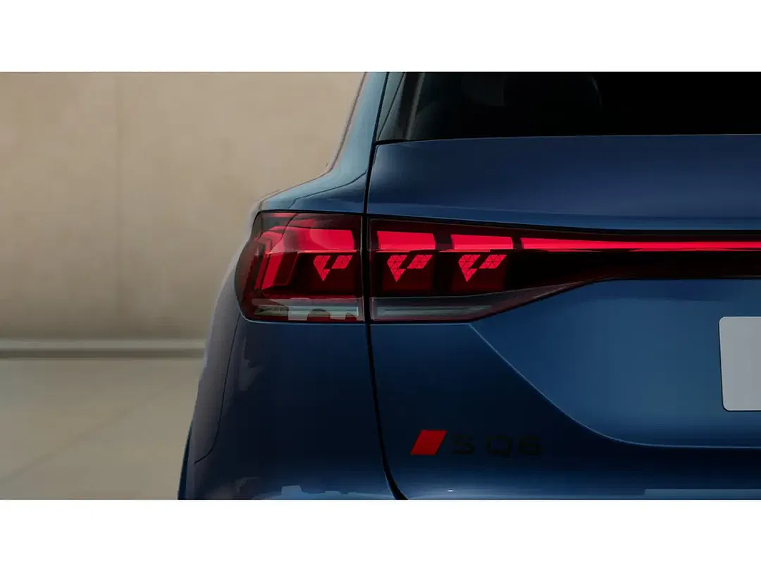 Audi SQ6 e-tron Matrix LED - Thumbnail 6