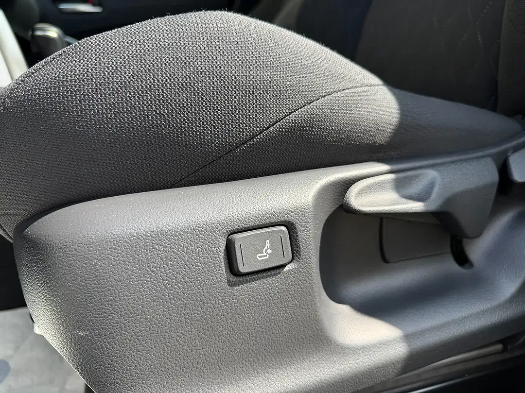 Toyota Corolla Cross - Thumbnail 6