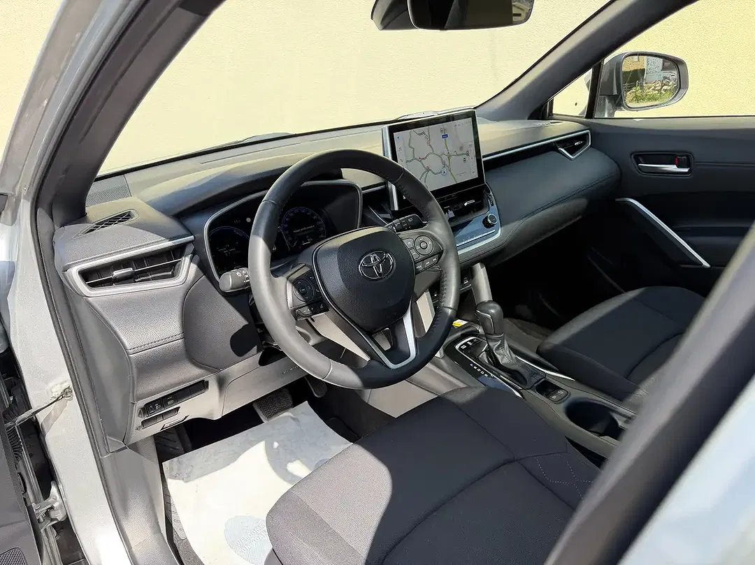 Toyota Corolla Cross - Thumbnail 8