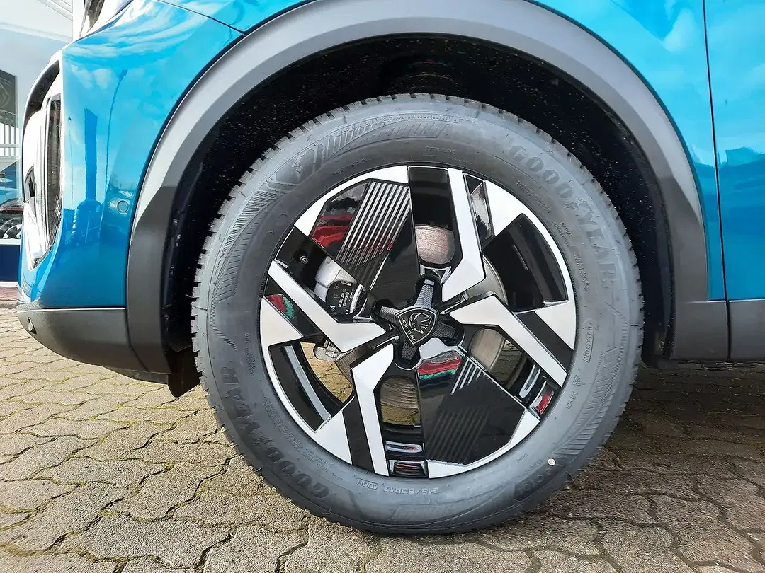 Peugeot 2008 GT Exclusive - Thumbnail 6