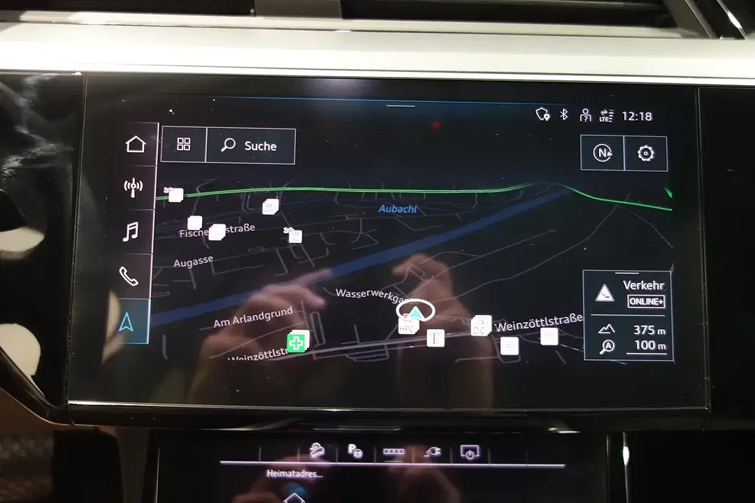 Audi Q8 55 e-tron quattro - Thumbnail 11