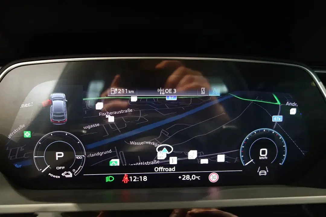 Audi Q8 55 e-tron quattro - Thumbnail 9