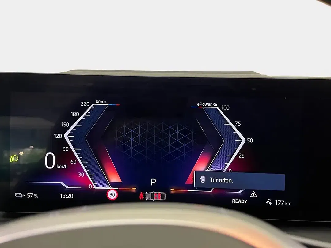 BMW i4 M Sport - Thumbnail 12