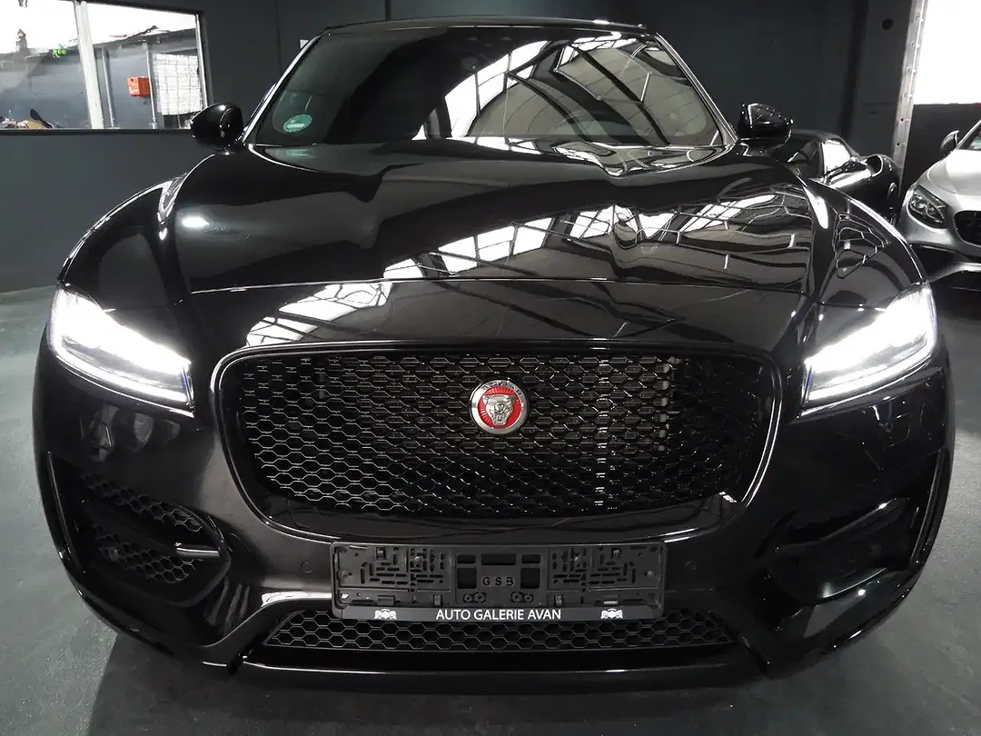 Jaguar F-Pace 4x4 R-Sport - Thumbnail 6